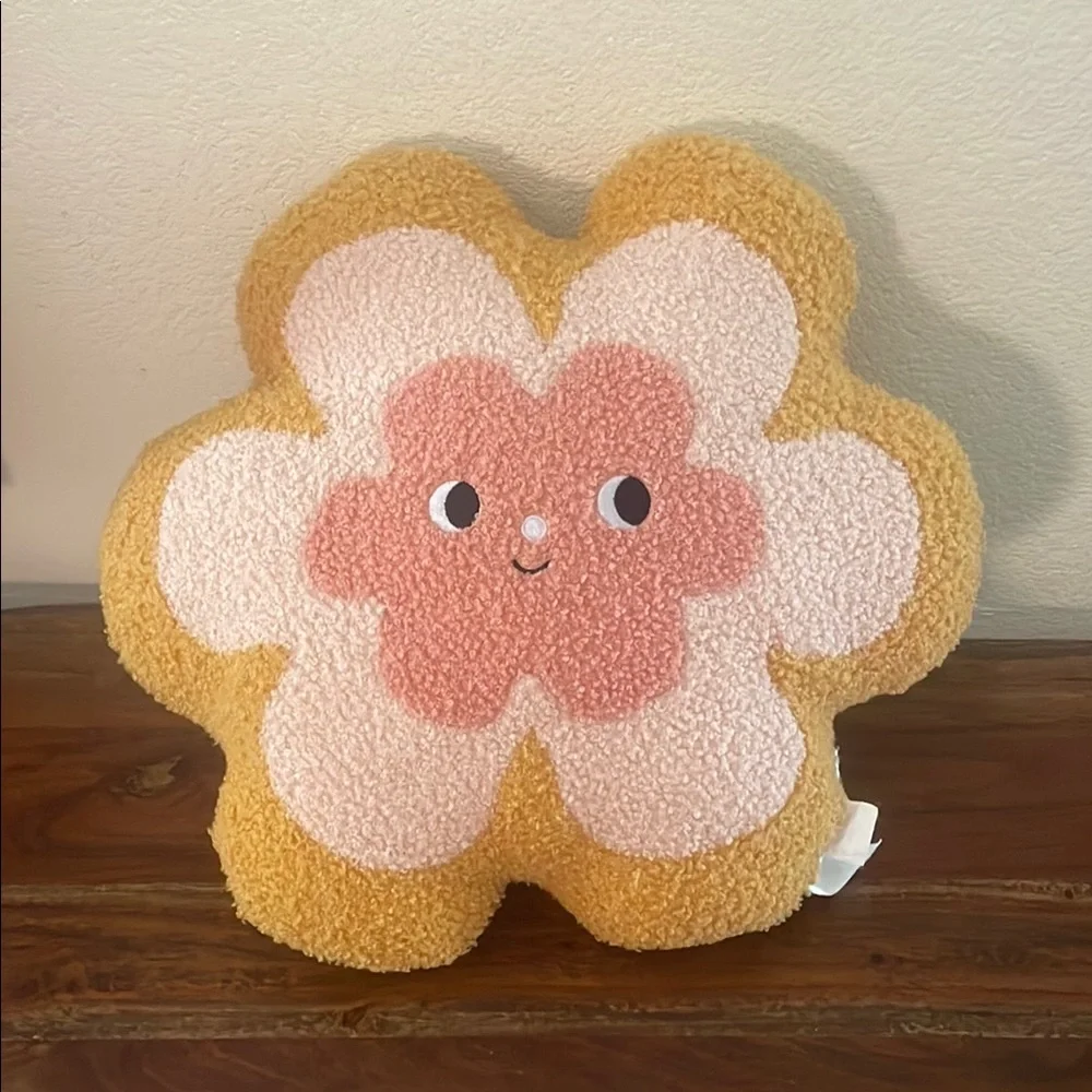 Pillowfort Happy Flower Bouclé Throw Pillow Pink Yellow Retro Kids Room NWOT